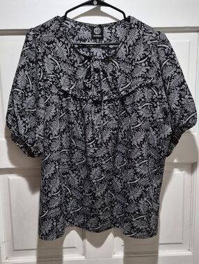 Bobeau Black & White Floral Ruffle Blouse Boho Flowy Top Size 2X EUC